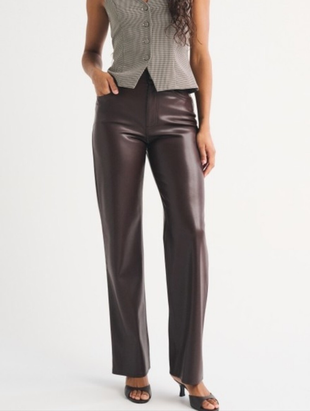 Abercrombie Curve Love 90s Straight Ultra High Rise Vegan Leather Pant Women 28